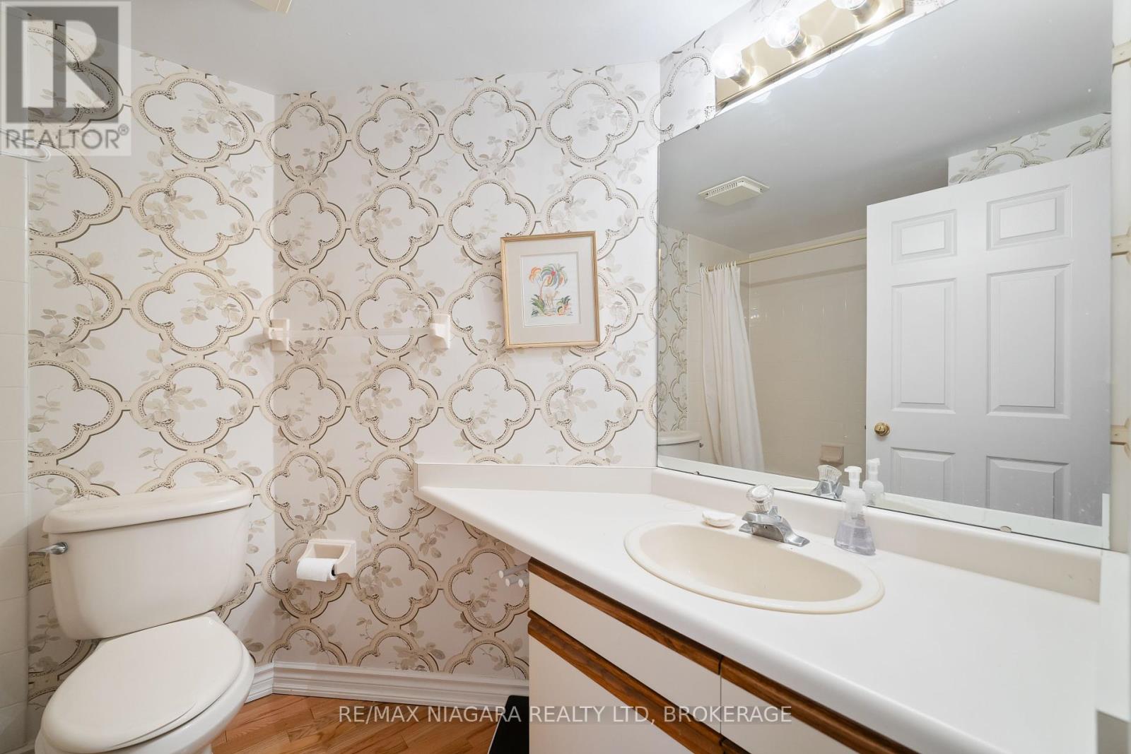 301 - 244 Lakeshore Road, St. Catharines, Ontario  L2M 1R6 - Photo 16 - X12426742