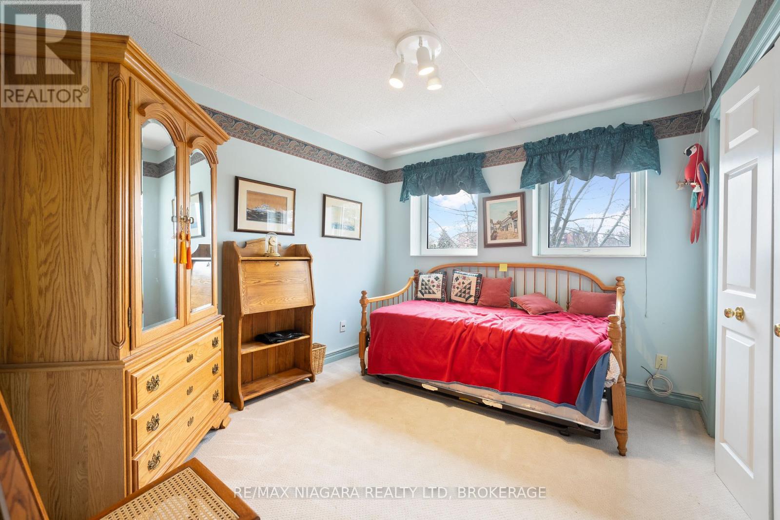 301 - 244 Lakeshore Road, St. Catharines, Ontario  L2M 1R6 - Photo 17 - X12426742
