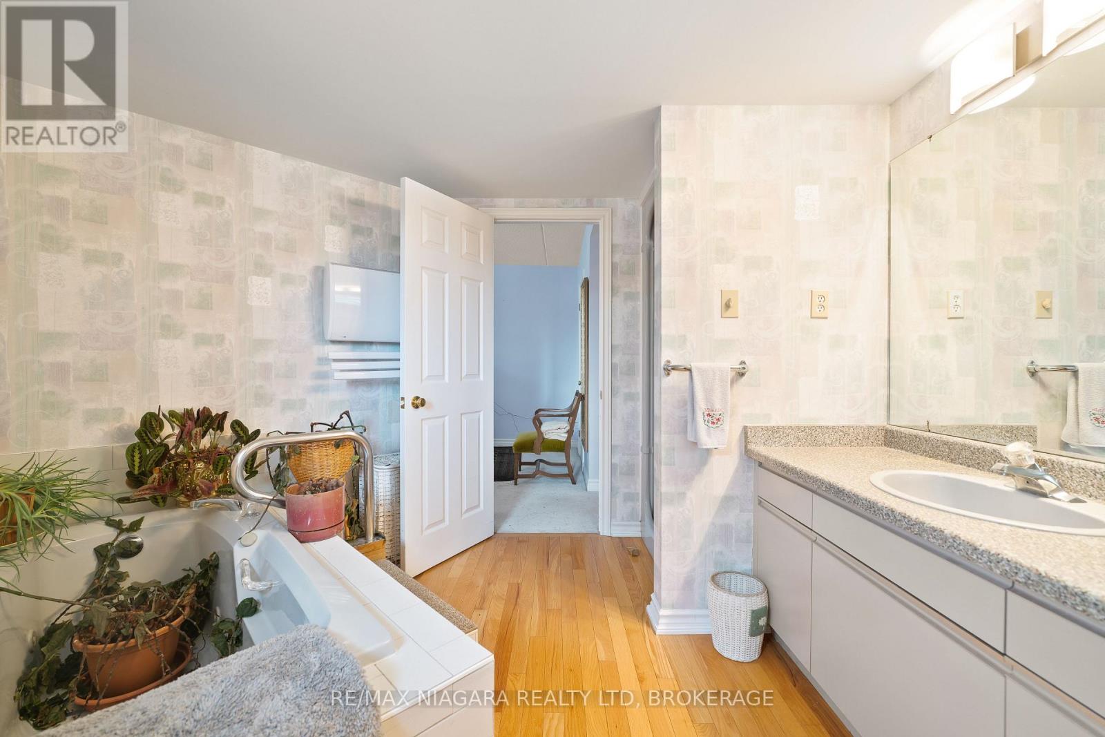 301 - 244 Lakeshore Road, St. Catharines, Ontario  L2M 1R6 - Photo 27 - X12426742