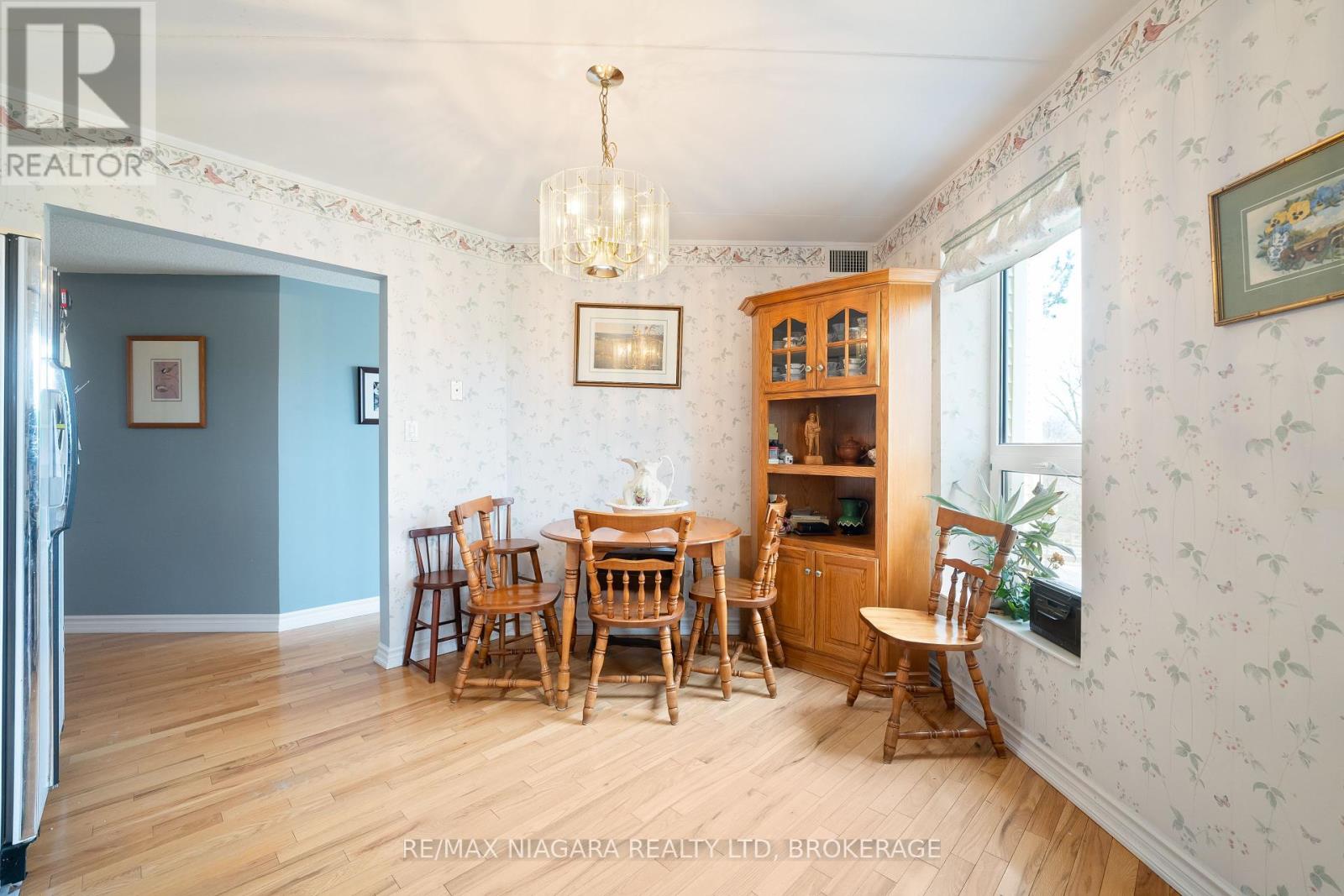 301 - 244 Lakeshore Road, St. Catharines, Ontario  L2M 1R6 - Photo 6 - X12426742