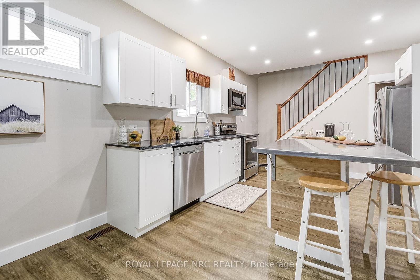 6454 Barker Street, Niagara Falls, Ontario  L2G 1Y7 - Photo 10 - X12426776