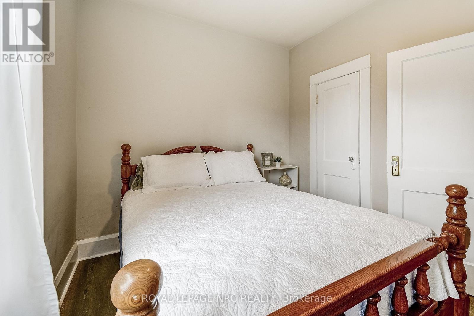 6454 Barker Street, Niagara Falls, Ontario  L2G 1Y7 - Photo 15 - X12426776
