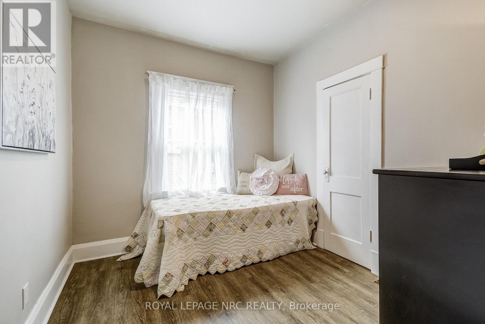 6454 Barker Street, Niagara Falls, Ontario  L2G 1Y7 - Photo 16 - X12426776