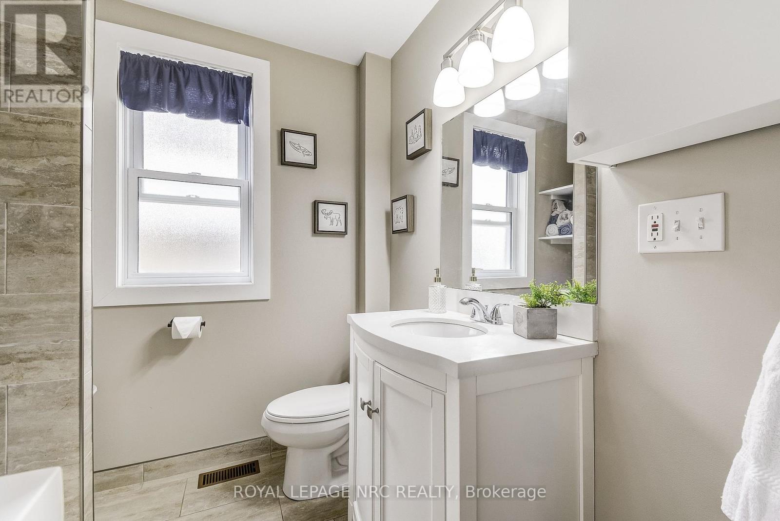 6454 Barker Street, Niagara Falls, Ontario  L2G 1Y7 - Photo 18 - X12426776