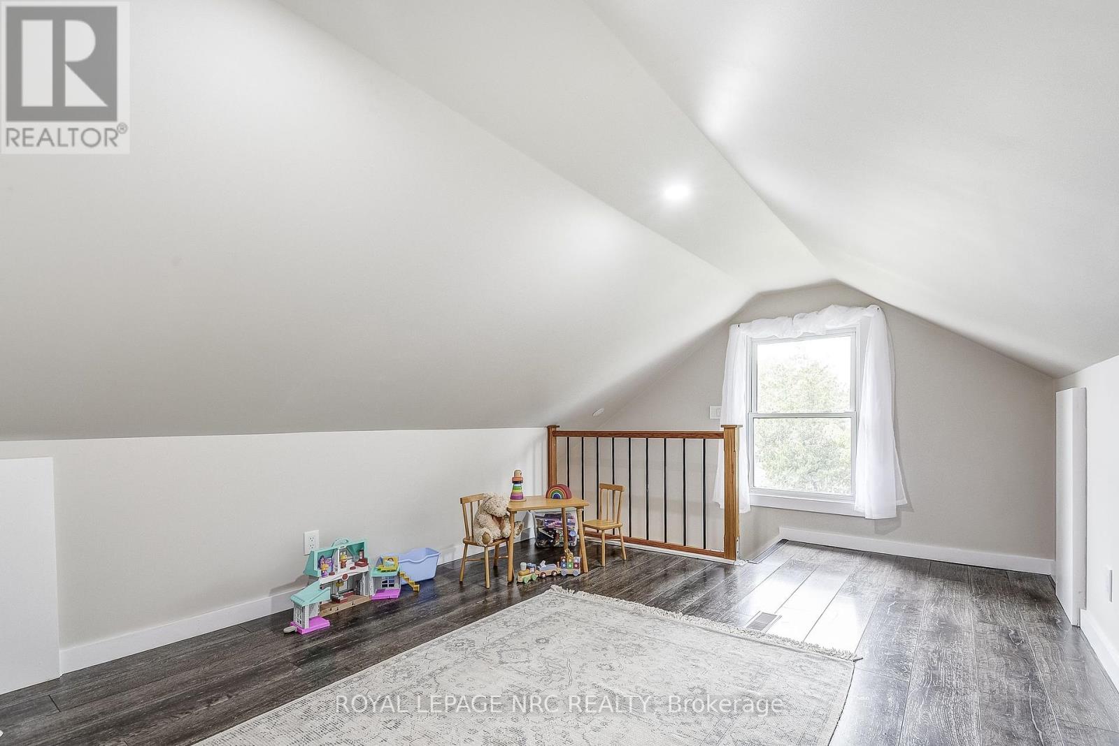 6454 Barker Street, Niagara Falls, Ontario  L2G 1Y7 - Photo 21 - X12426776