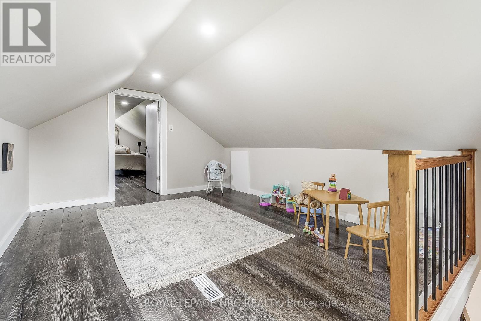 6454 Barker Street, Niagara Falls, Ontario  L2G 1Y7 - Photo 22 - X12426776