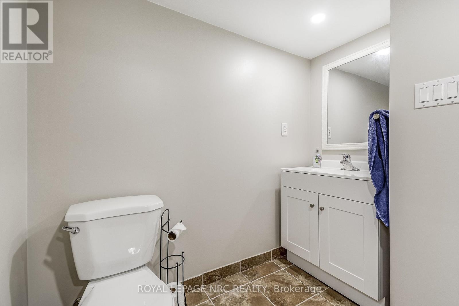 6454 Barker Street, Niagara Falls, Ontario  L2G 1Y7 - Photo 26 - X12426776