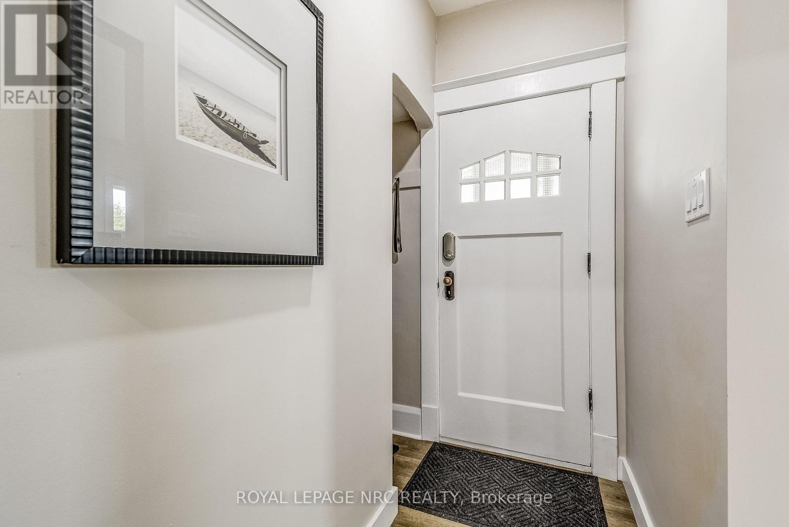 6454 Barker Street, Niagara Falls, Ontario  L2G 1Y7 - Photo 4 - X12426776