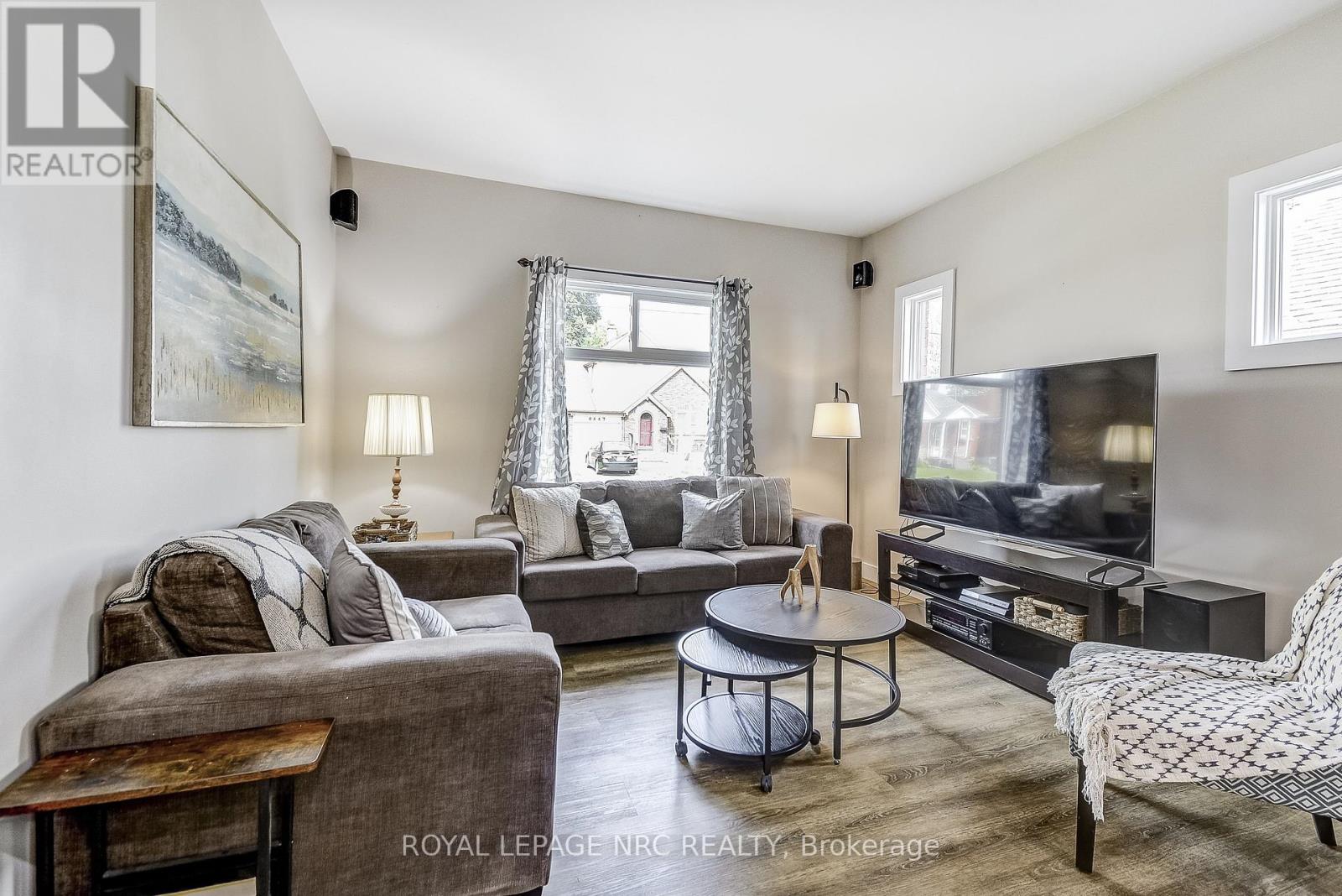 6454 Barker Street, Niagara Falls, Ontario  L2G 1Y7 - Photo 5 - X12426776