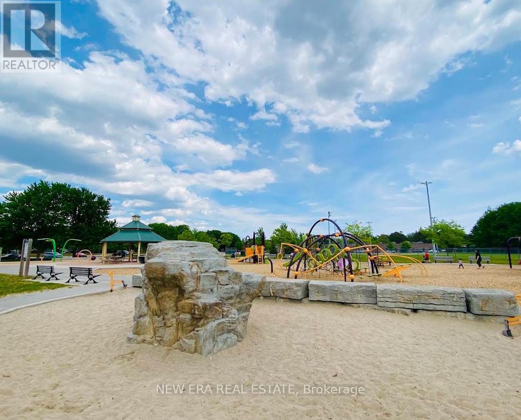 34 Lampman Lane, Barrie, Ontario  L4N 5B1 - Photo 41 - S12426397