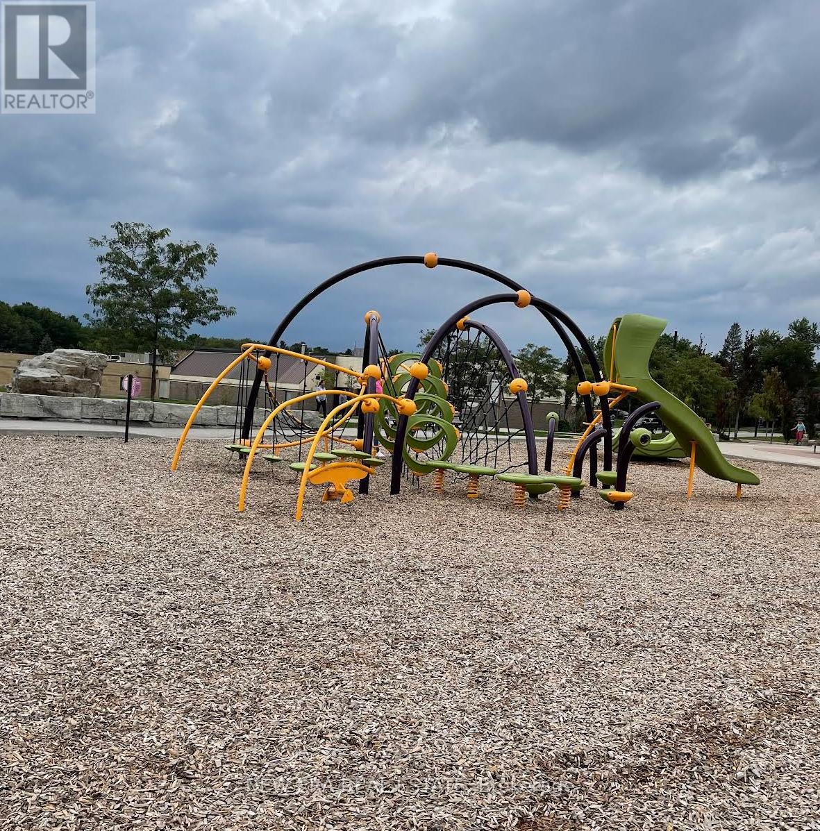 34 Lampman Lane, Barrie, Ontario  L4N 5B1 - Photo 43 - S12426397