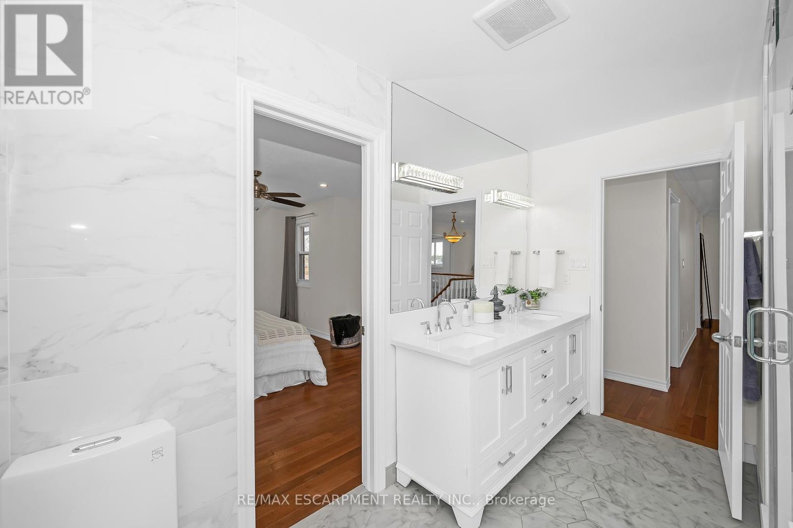 2728 Guilford Crescent, Oakville, Ontario  L6J 6Z8 - Photo 24 - W12426639