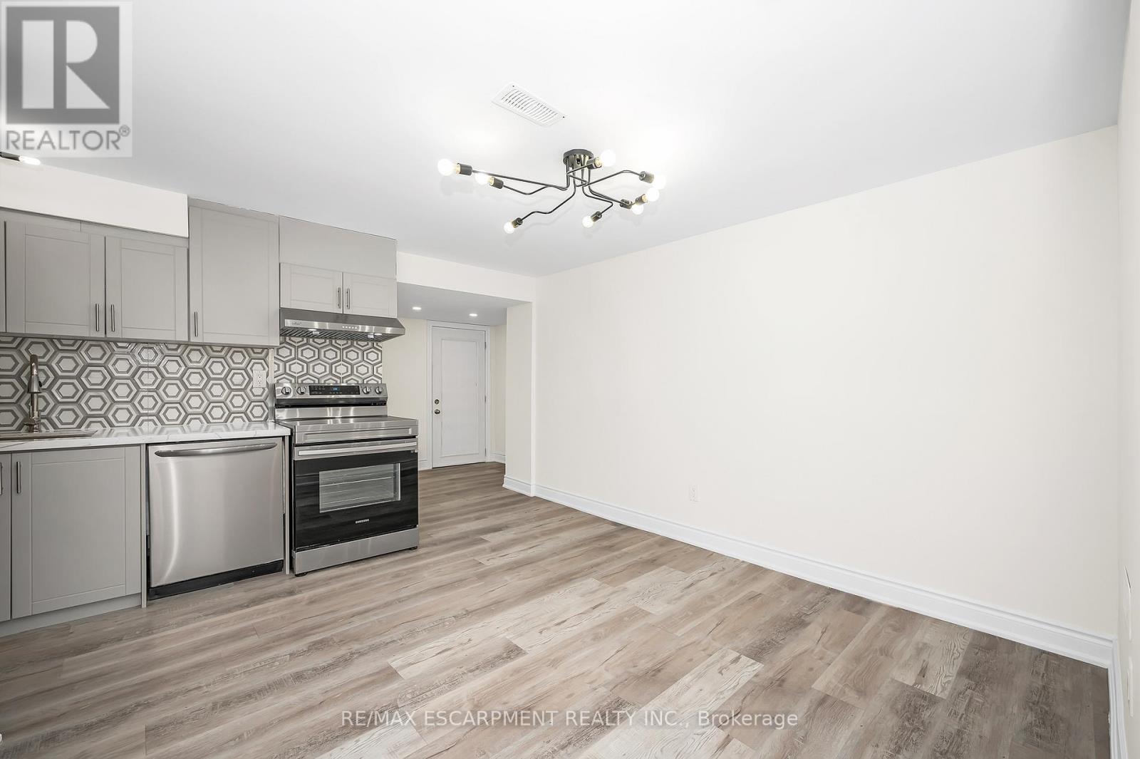 2728 Guilford Crescent, Oakville, Ontario  L6J 6Z8 - Photo 41 - W12426639