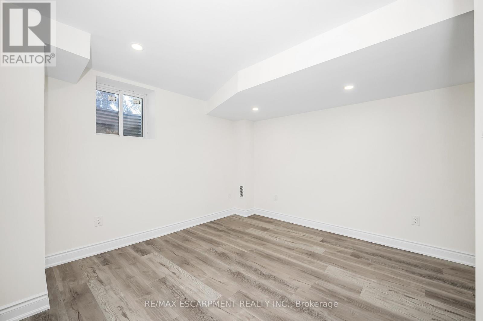 2728 Guilford Crescent, Oakville, Ontario  L6J 6Z8 - Photo 44 - W12426639