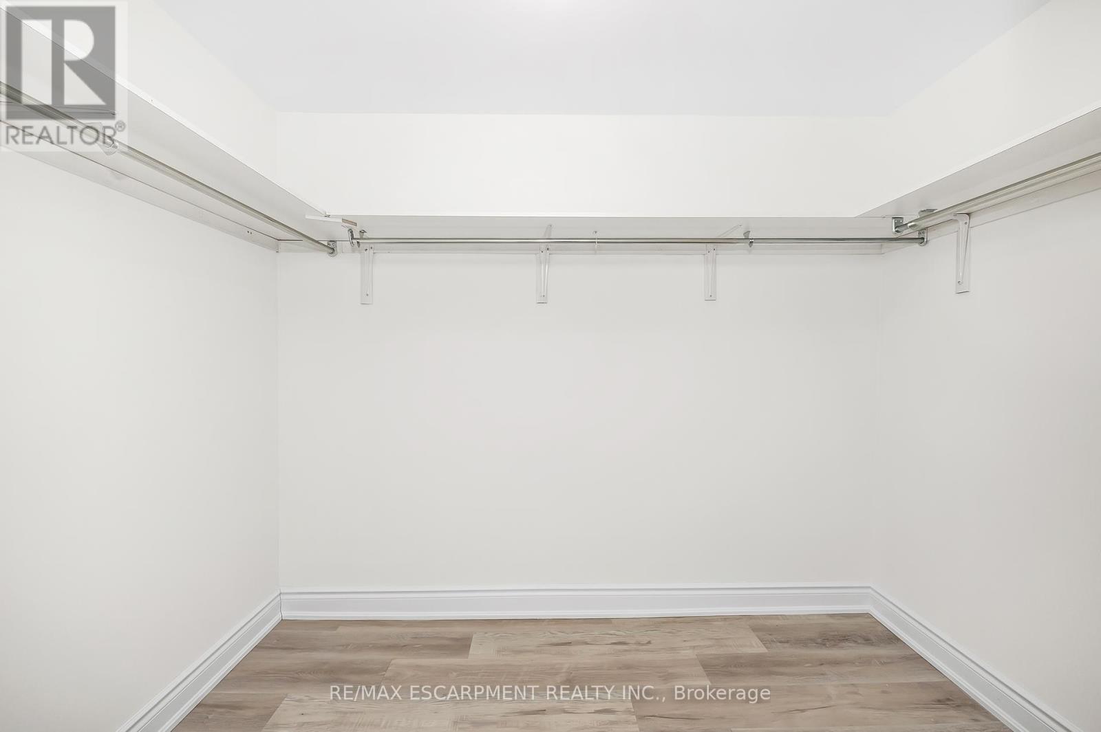 2728 Guilford Crescent, Oakville, Ontario  L6J 6Z8 - Photo 46 - W12426639