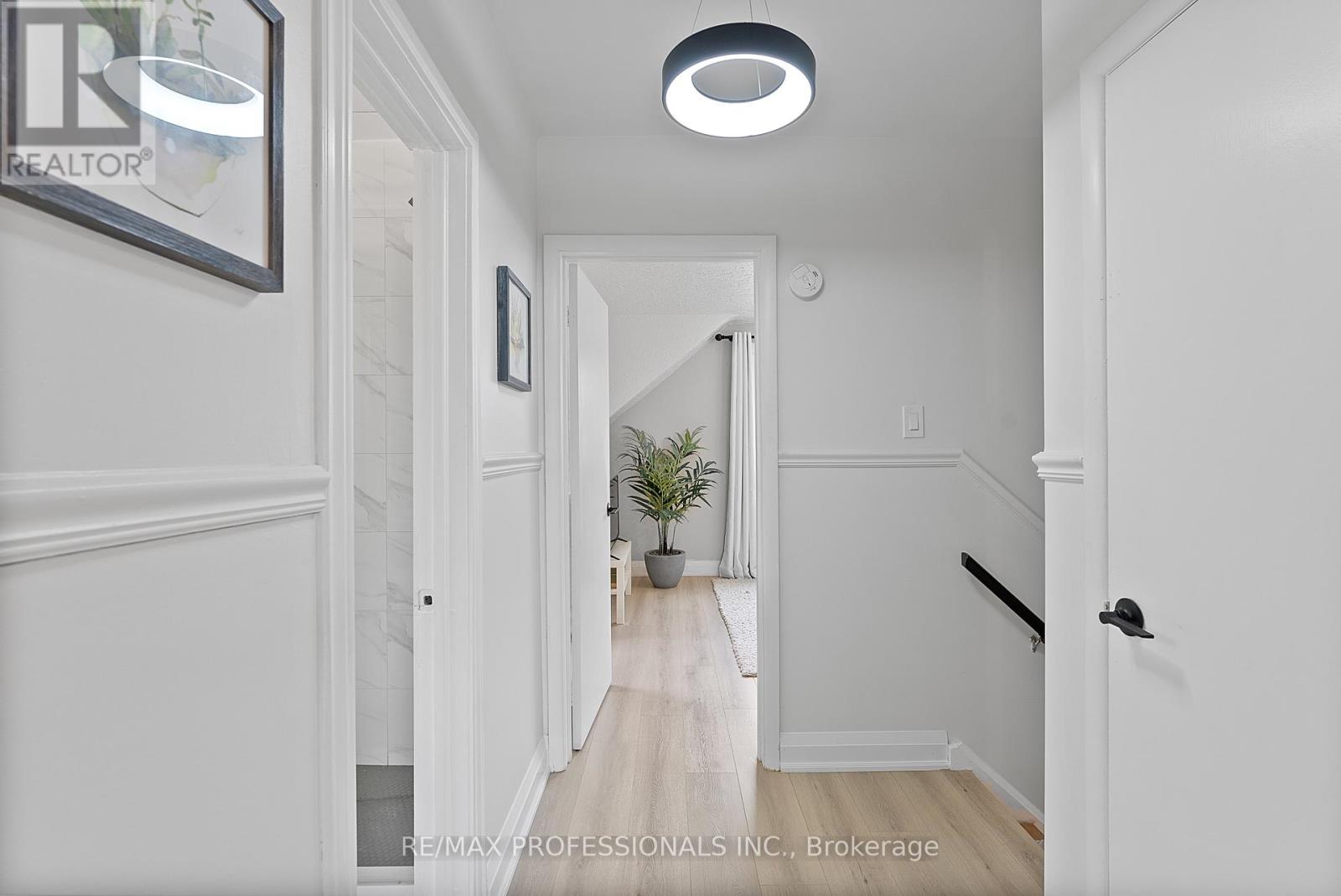 18 Lavington Drive, Toronto, Ontario  M9R 2G9 - Photo 28 - W12426640