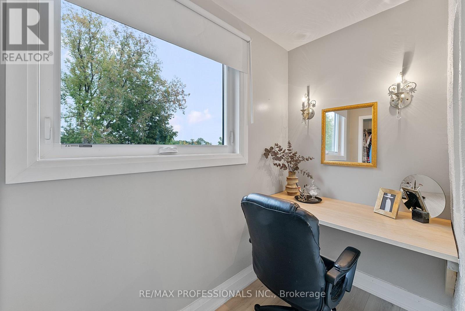18 Lavington Drive, Toronto, Ontario  M9R 2G9 - Photo 33 - W12426640