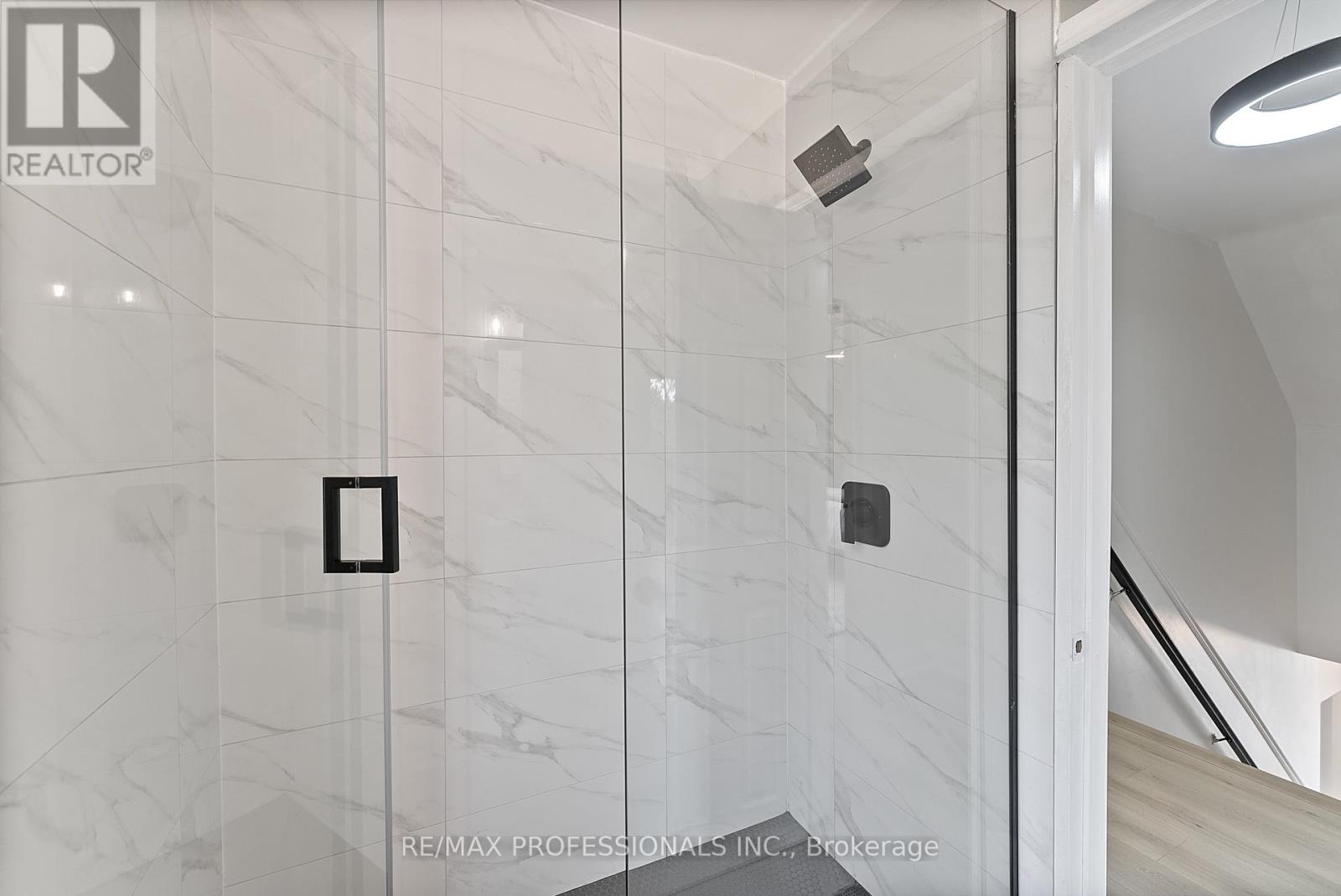 18 Lavington Drive, Toronto, Ontario  M9R 2G9 - Photo 38 - W12426640