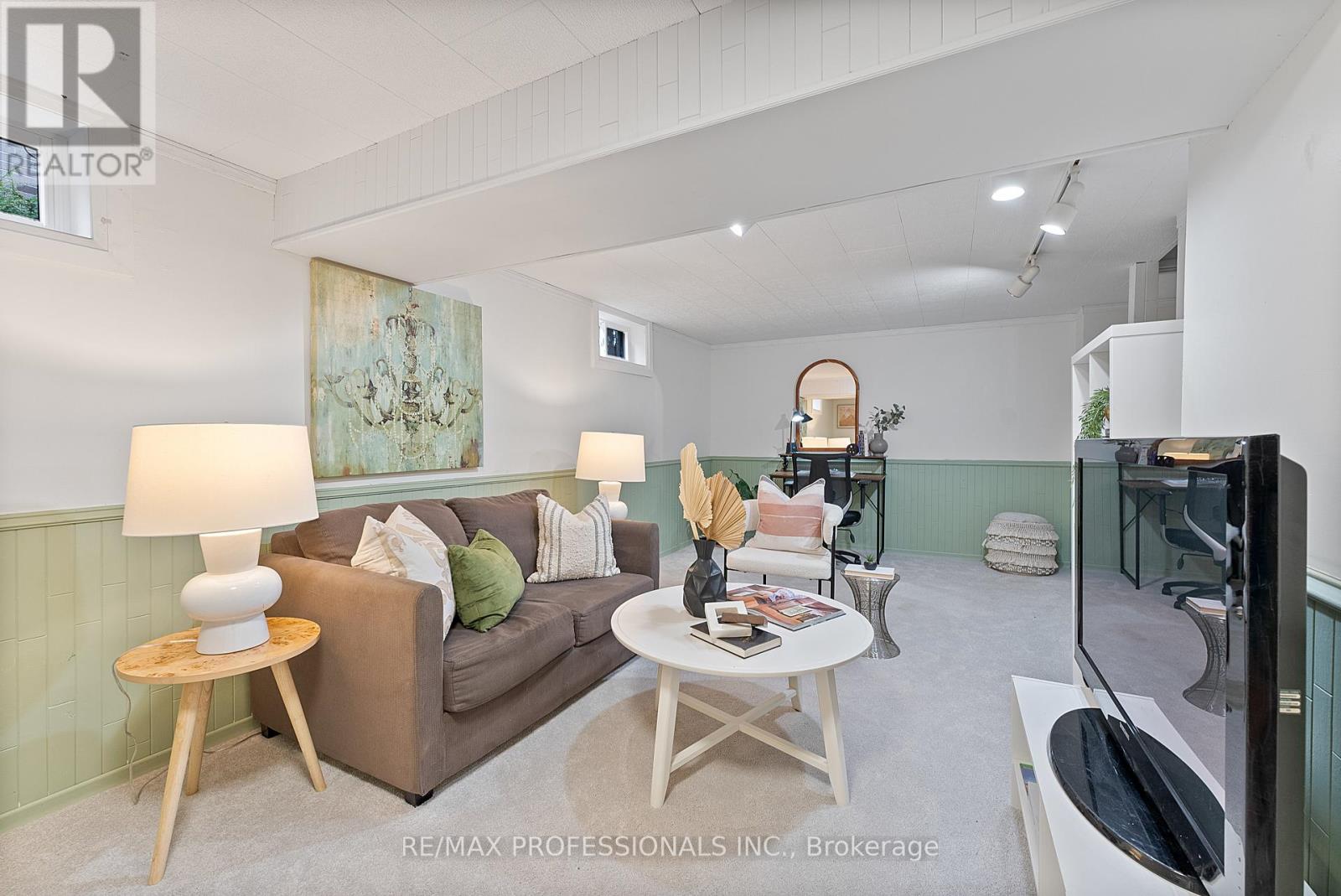 18 Lavington Drive, Toronto, Ontario  M9R 2G9 - Photo 41 - W12426640