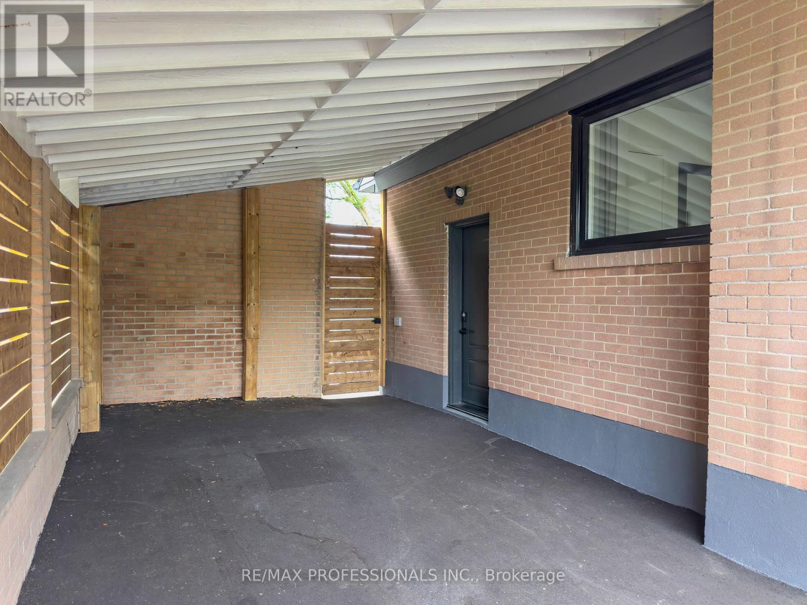 18 Lavington Drive, Toronto, Ontario  M9R 2G9 - Photo 45 - W12426640