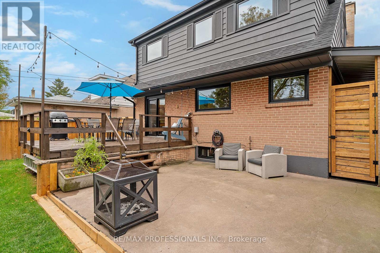 18 Lavington Drive, Toronto, Ontario  M9R 2G9 - Photo 47 - W12426640