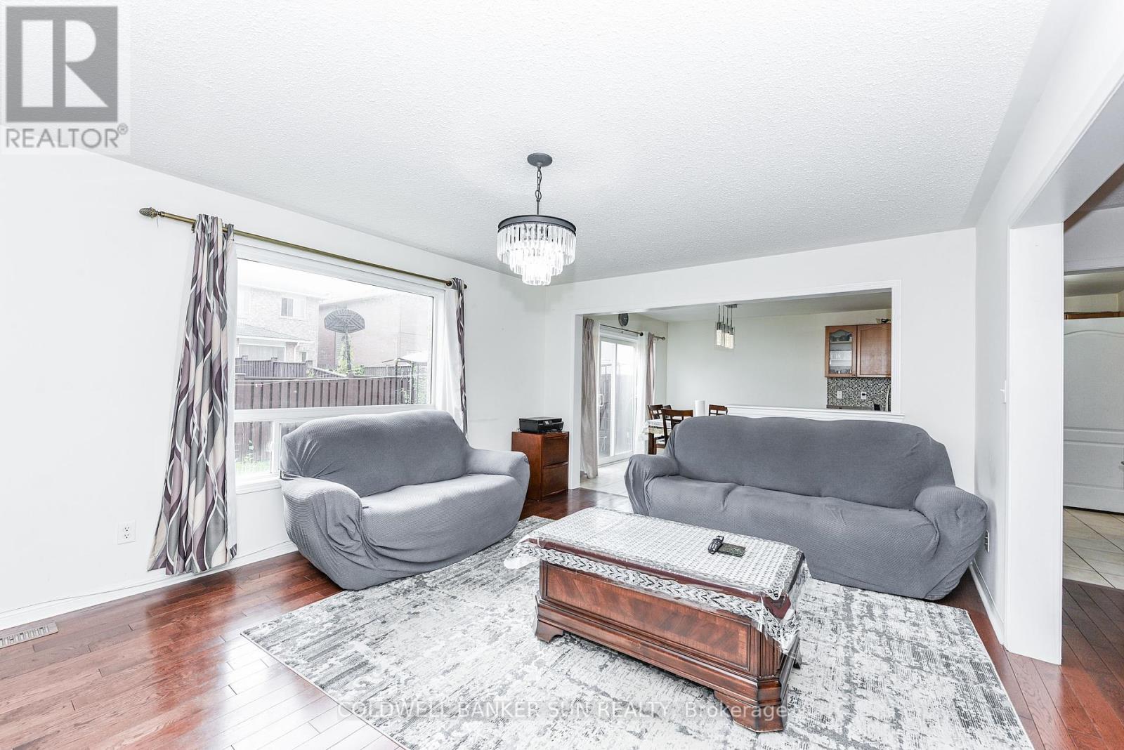 34 Benmore Crescent, Brampton, Ontario  L6P 2T3 - Photo 10 - W12426651