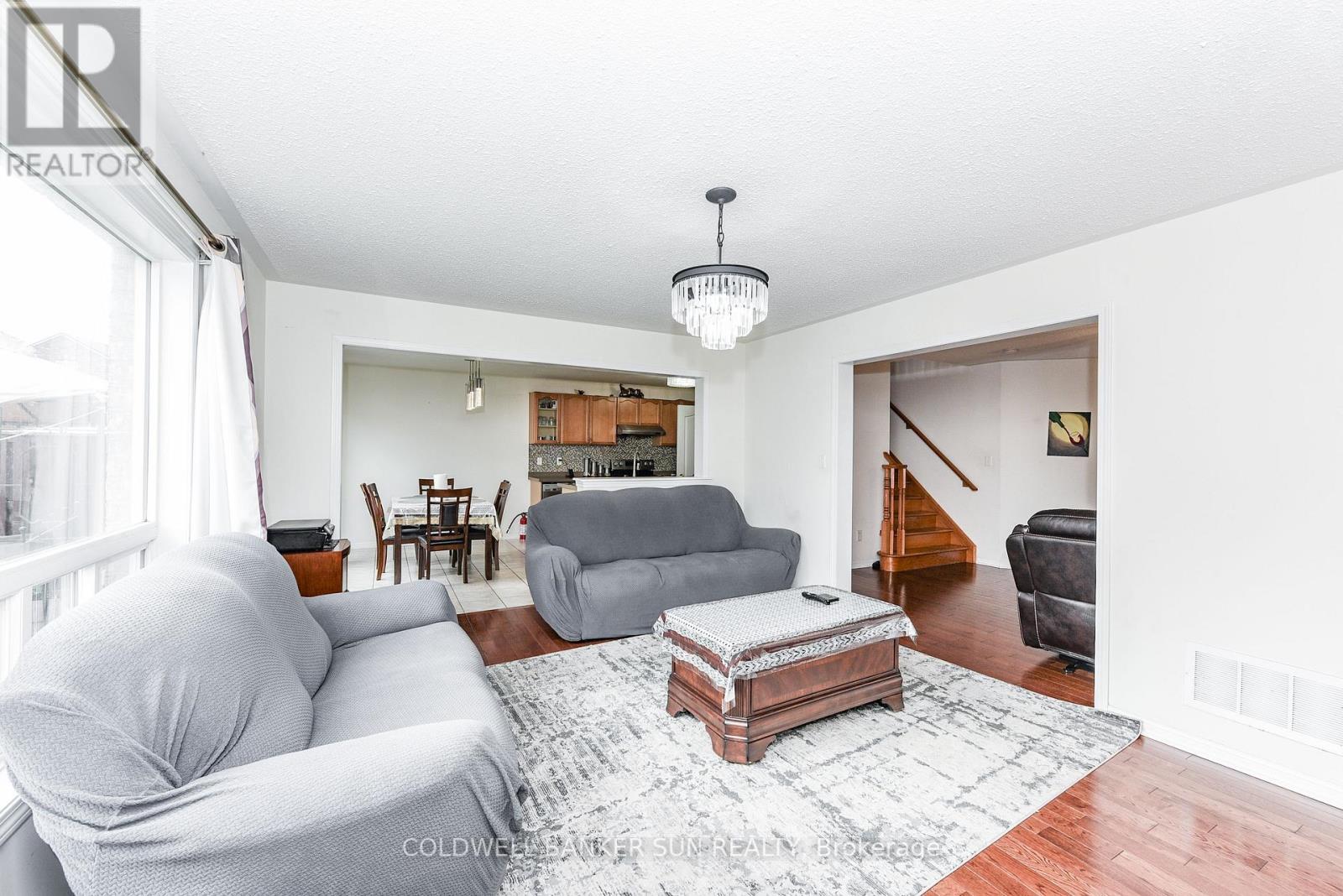 34 Benmore Crescent, Brampton, Ontario  L6P 2T3 - Photo 11 - W12426651