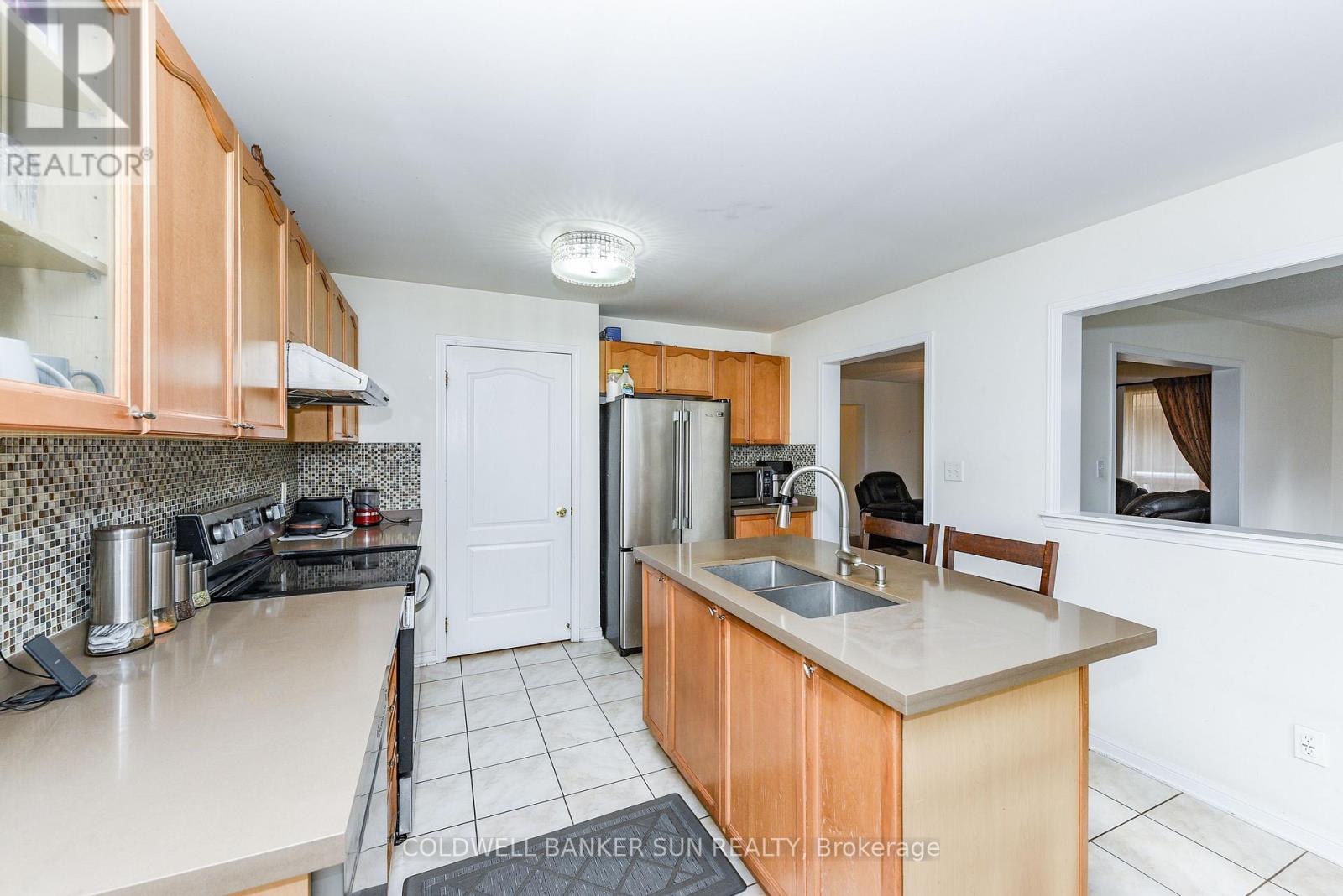 34 Benmore Crescent, Brampton, Ontario  L6P 2T3 - Photo 14 - W12426651