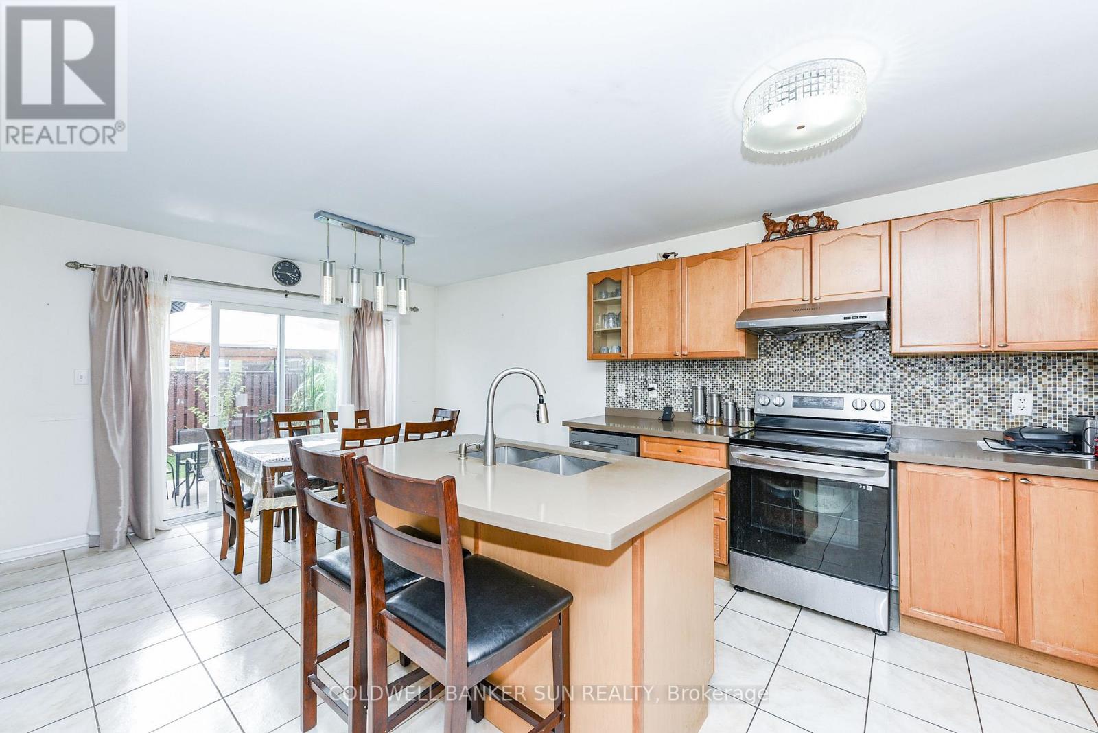 34 Benmore Crescent, Brampton, Ontario  L6P 2T3 - Photo 15 - W12426651