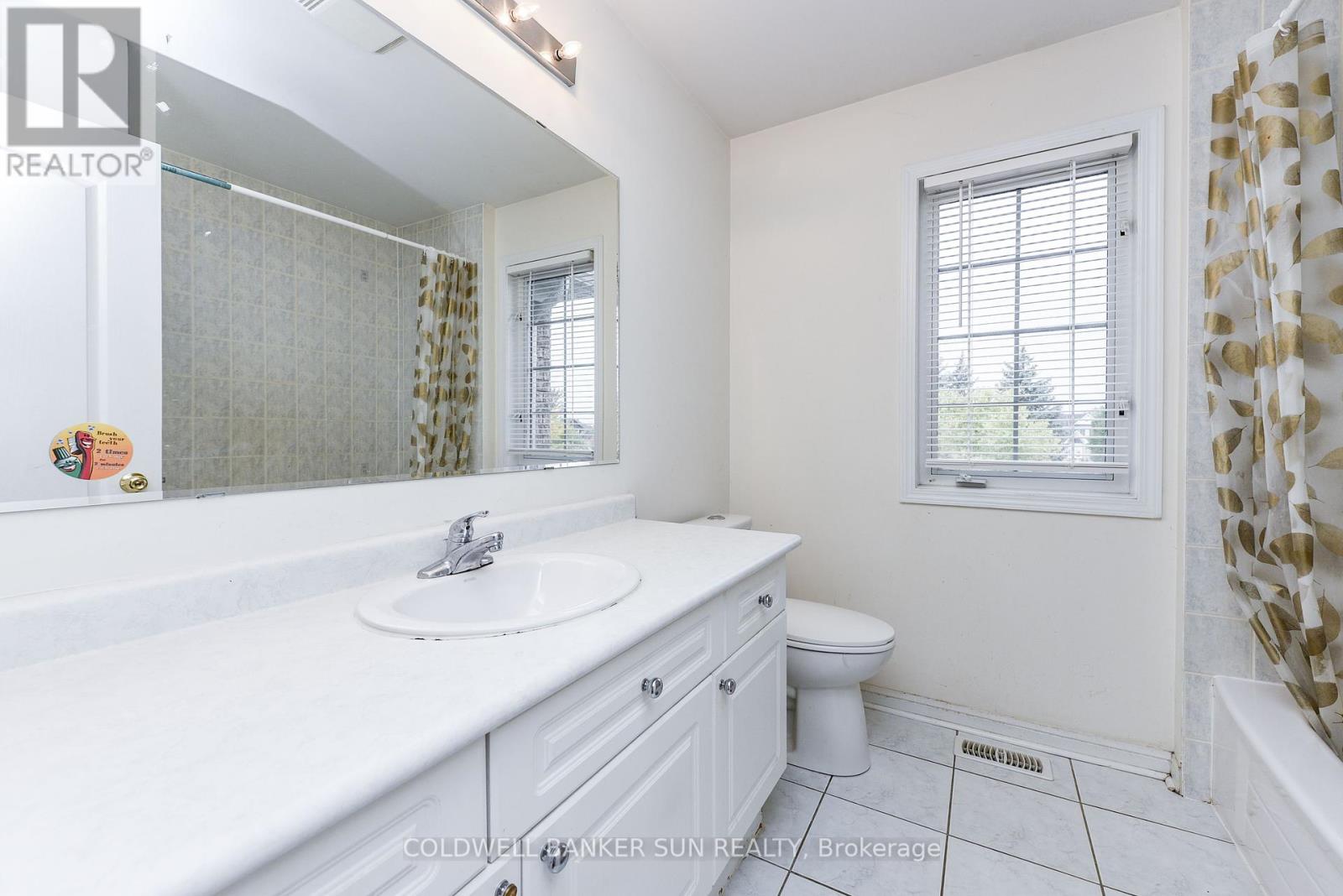 34 Benmore Crescent, Brampton, Ontario  L6P 2T3 - Photo 22 - W12426651