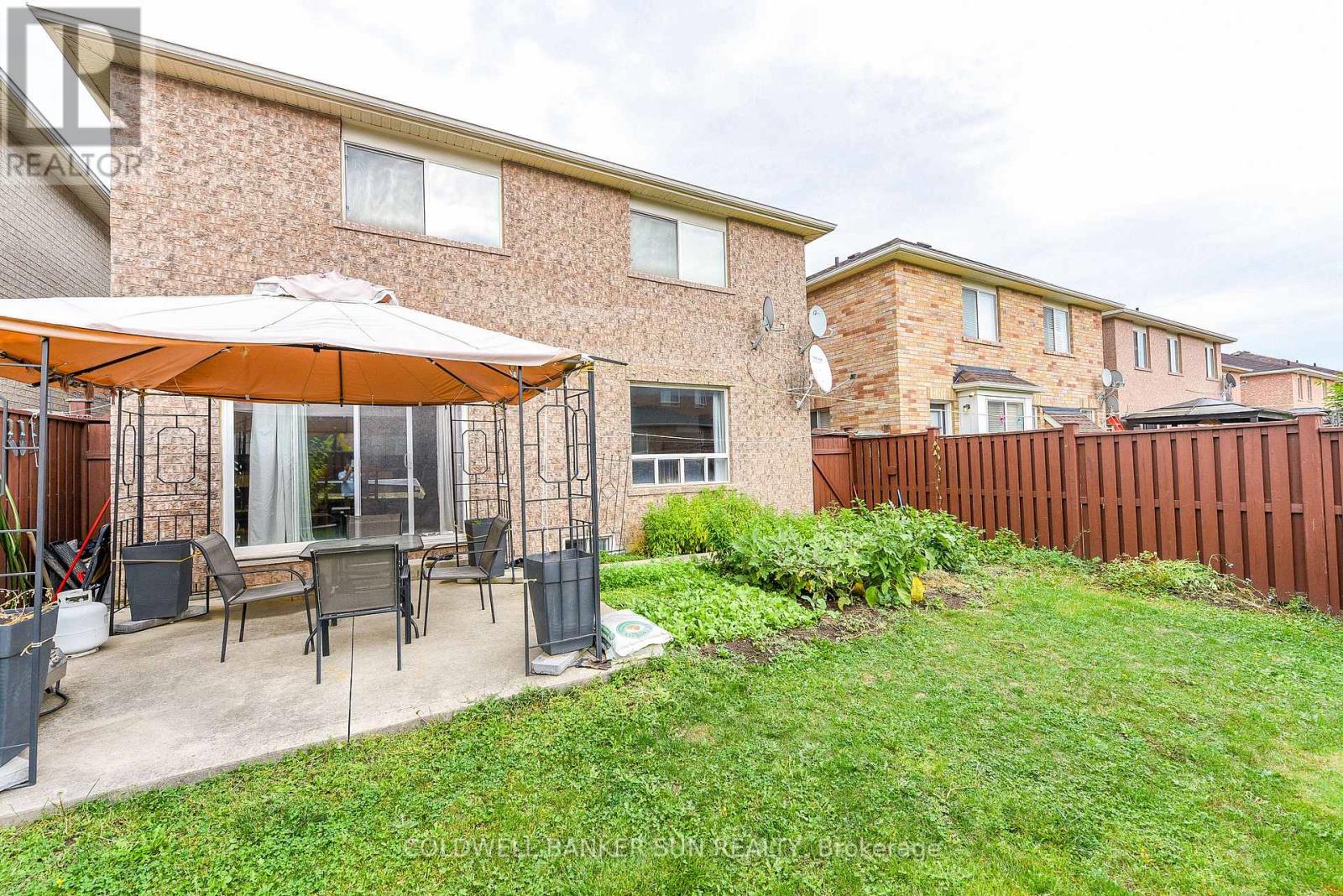 34 Benmore Crescent, Brampton, Ontario  L6P 2T3 - Photo 45 - W12426651