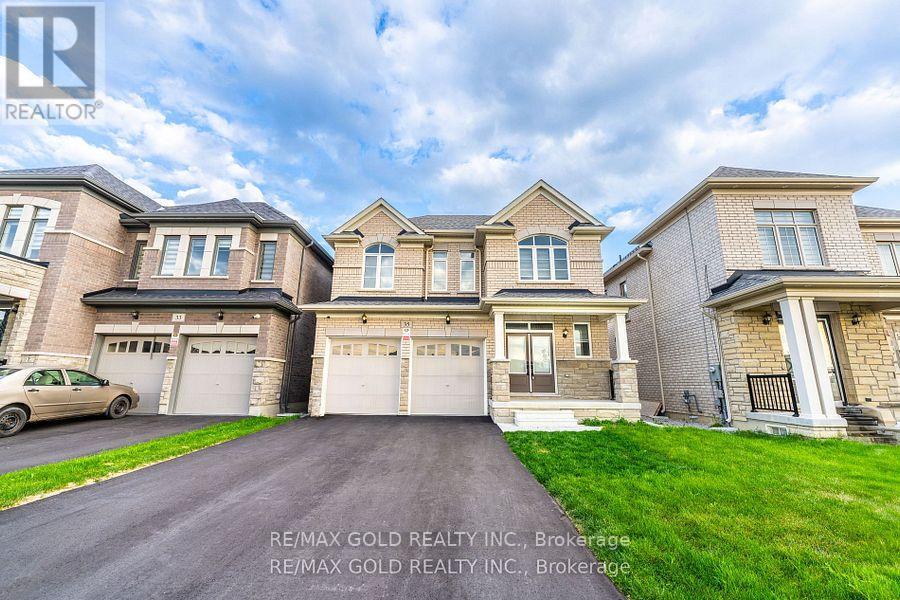 35 ACADEMY DRIVE, Brampton, Ontario