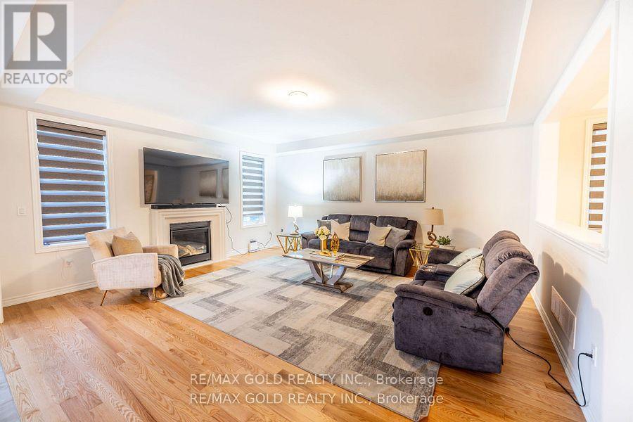 35 Academy Drive, Brampton, Ontario  L6P 3C9 - Photo 10 - W12426669