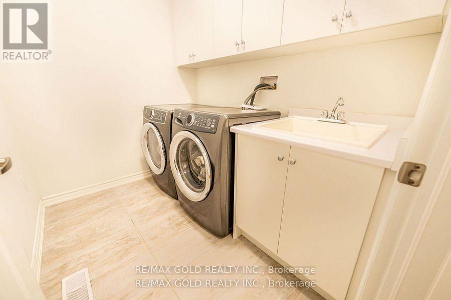 35 Academy Drive, Brampton, Ontario  L6P 3C9 - Photo 17 - W12426669