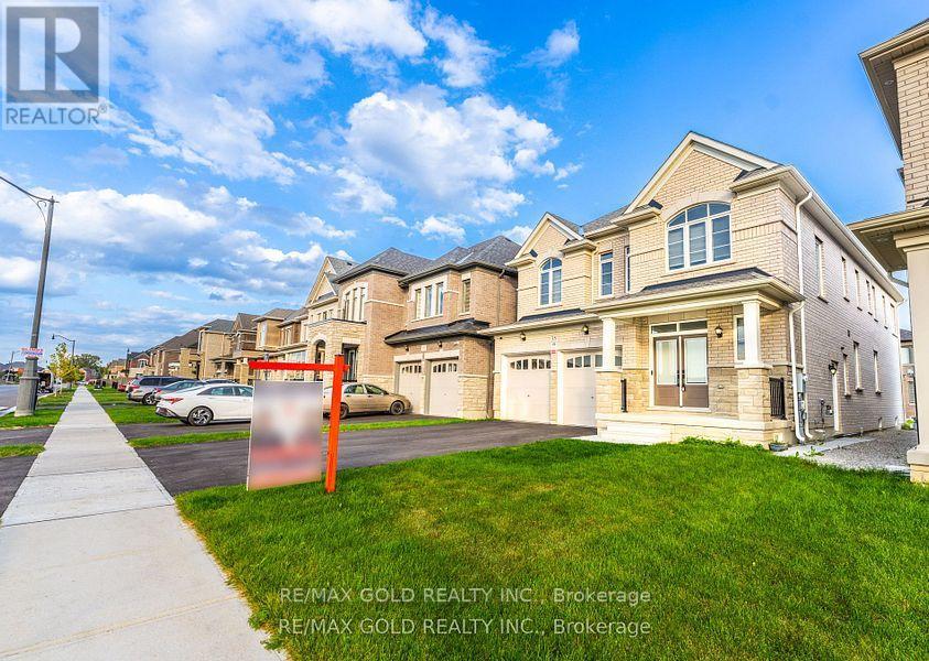 35 Academy Drive, Brampton, Ontario  L6P 3C9 - Photo 2 - W12426669
