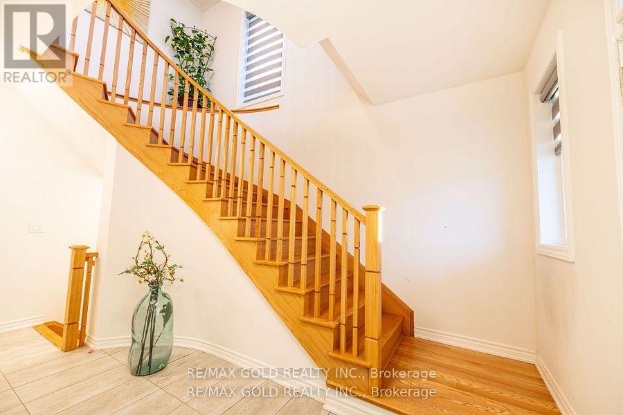 35 Academy Drive, Brampton, Ontario  L6P 3C9 - Photo 21 - W12426669