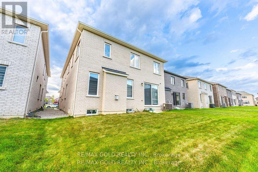 35 Academy Drive, Brampton, Ontario  L6P 3C9 - Photo 37 - W12426669