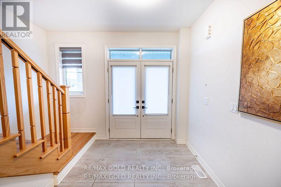 35 Academy Drive, Brampton, Ontario  L6P 3C9 - Photo 5 - W12426669