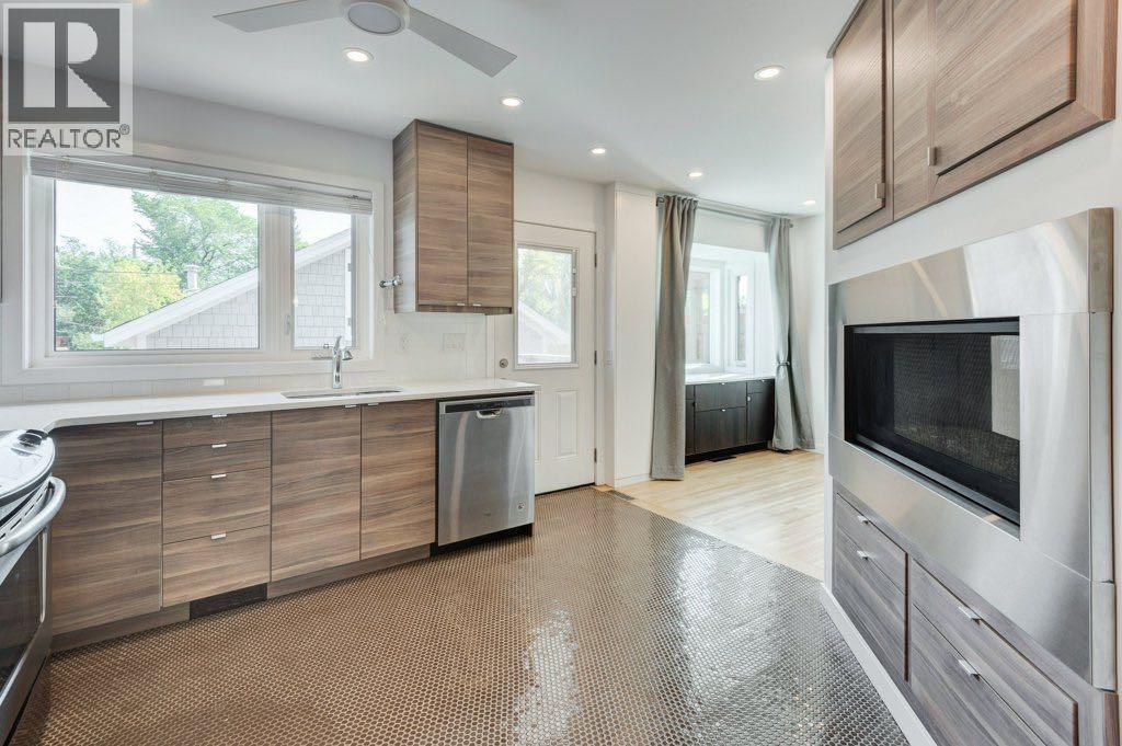 112 Selkirk Drive Sw, Calgary, Alberta  T2W 0M4 - Photo 13 - A2257935