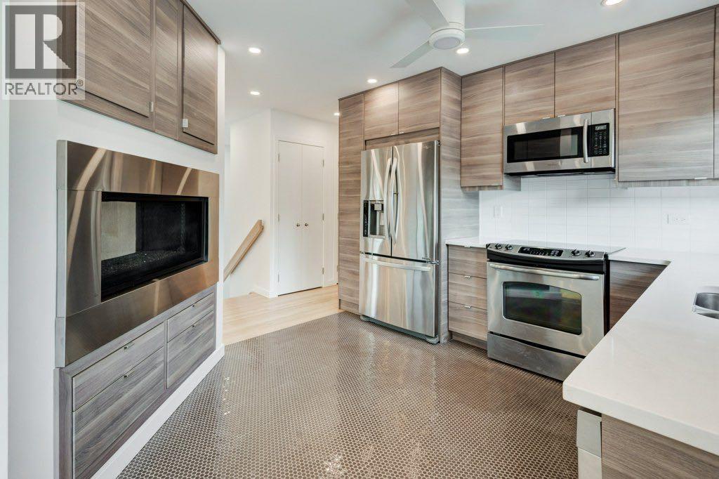 112 Selkirk Drive Sw, Calgary, Alberta  T2W 0M4 - Photo 12 - A2257935