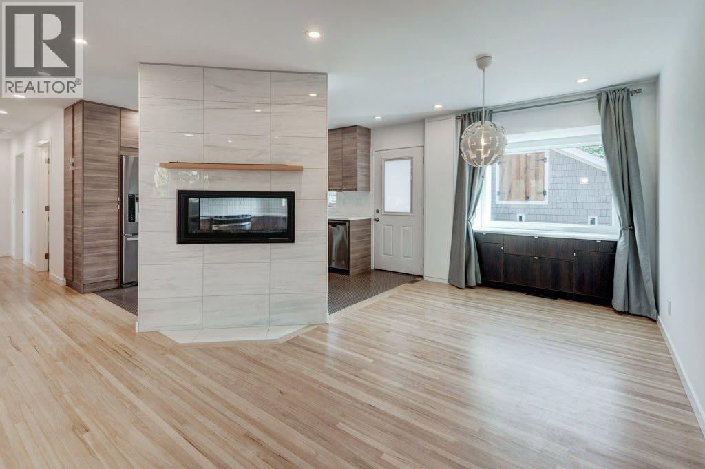 112 Selkirk Drive Sw, Calgary, Alberta  T2W 0M4 - Photo 9 - A2257935