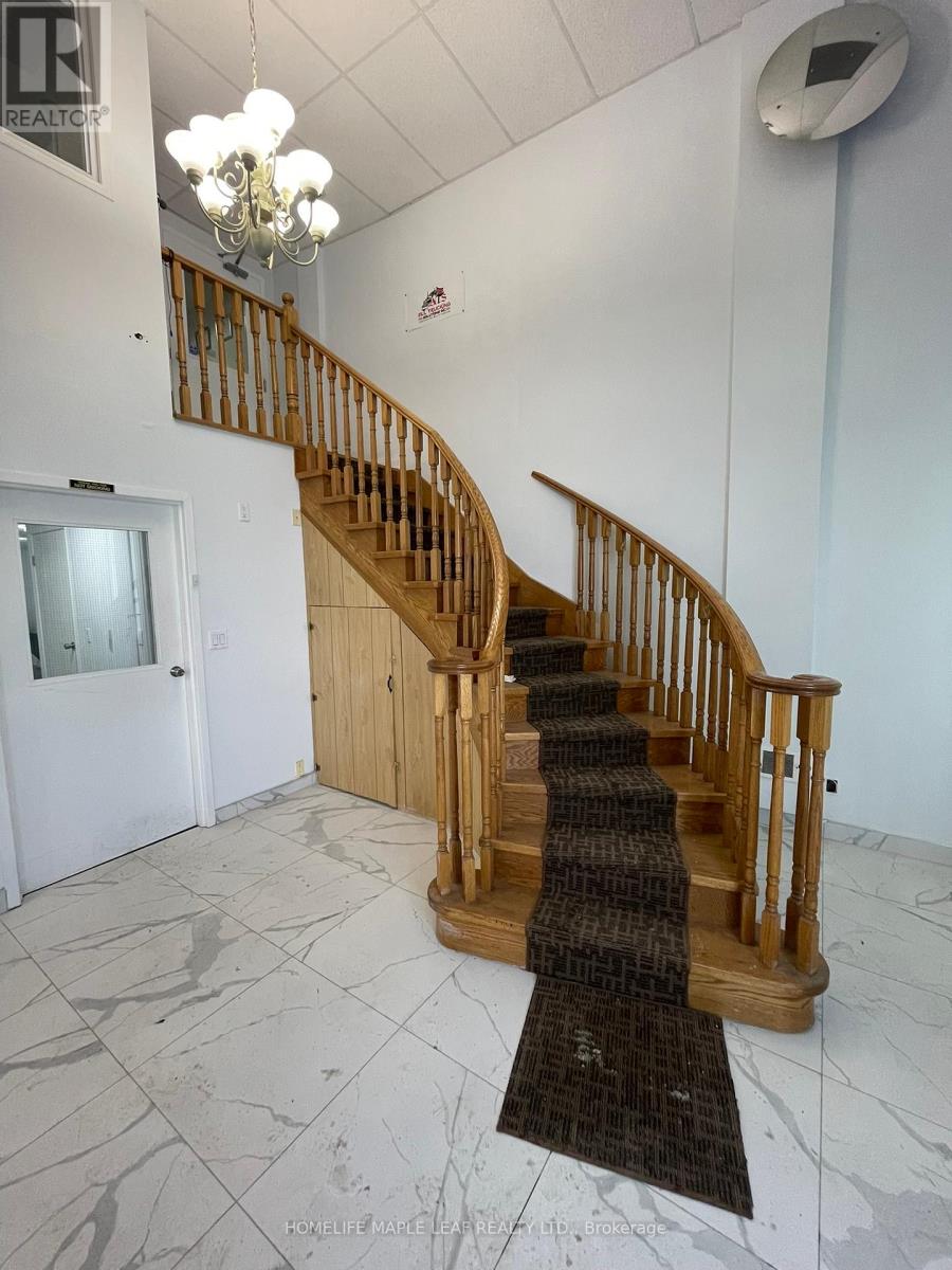 4 - 2575 Steeles Avenue E, Brampton, Ontario  L6T 5T1 - Photo 4 - W12426674
