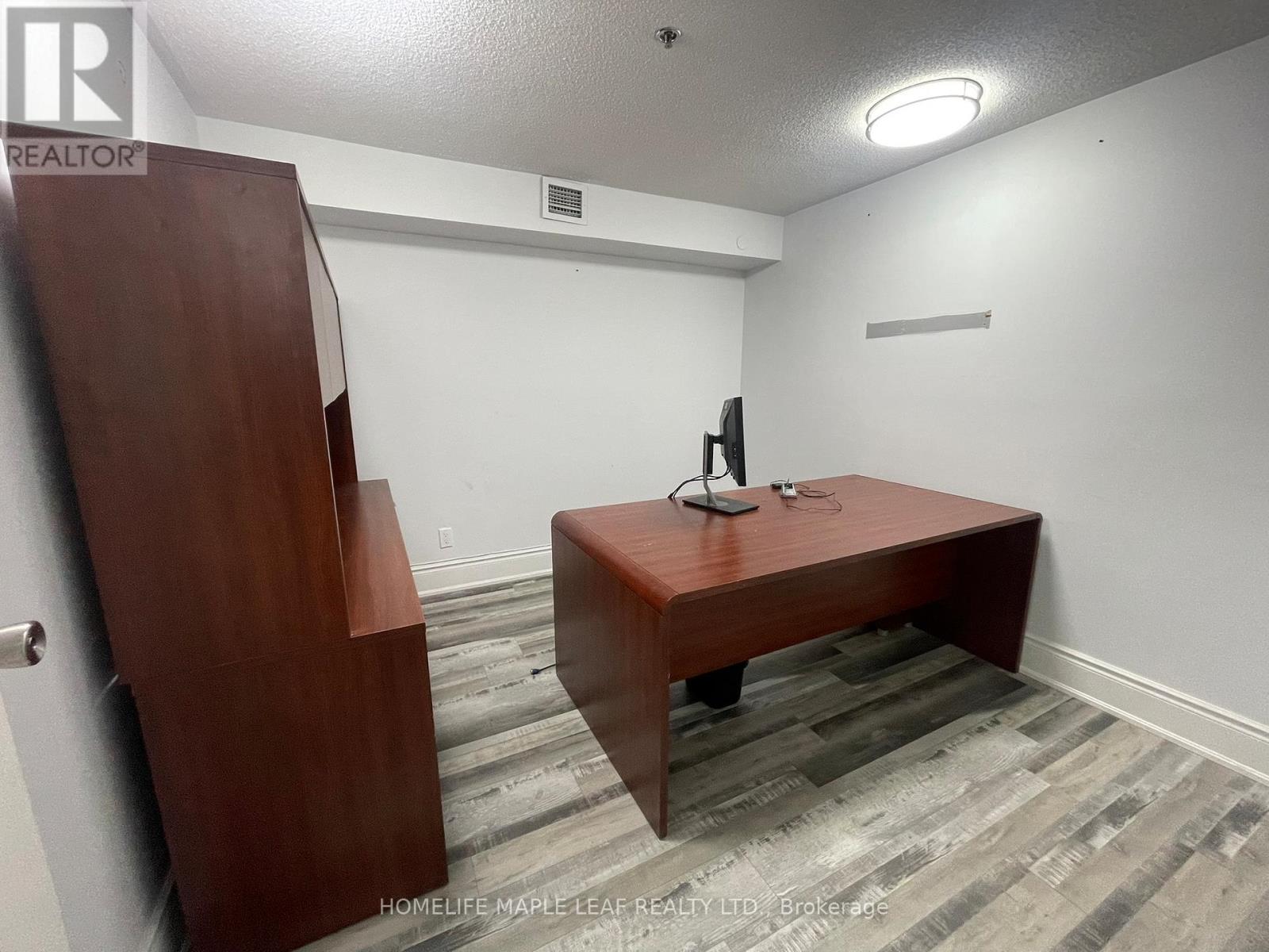 4 - 2575 Steeles Avenue E, Brampton, Ontario  L6T 5T1 - Photo 8 - W12426674