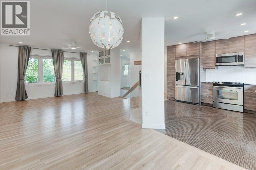 112 Selkirk Drive Sw, Calgary, Alberta  T2W 0M4 - Photo 10 - A2257935