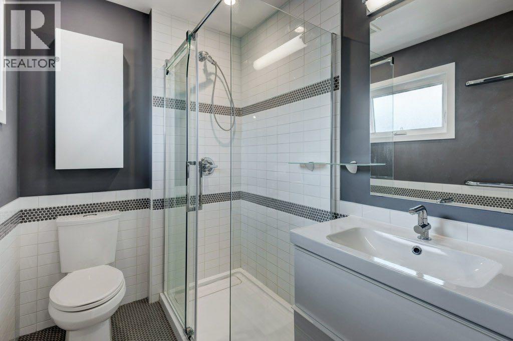 112 Selkirk Drive Sw, Calgary, Alberta  T2W 0M4 - Photo 16 - A2257935