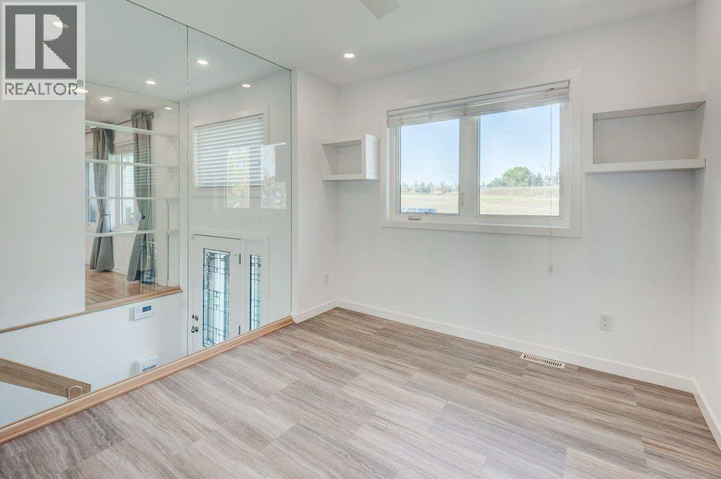112 Selkirk Drive Sw, Calgary, Alberta  T2W 0M4 - Photo 18 - A2257935