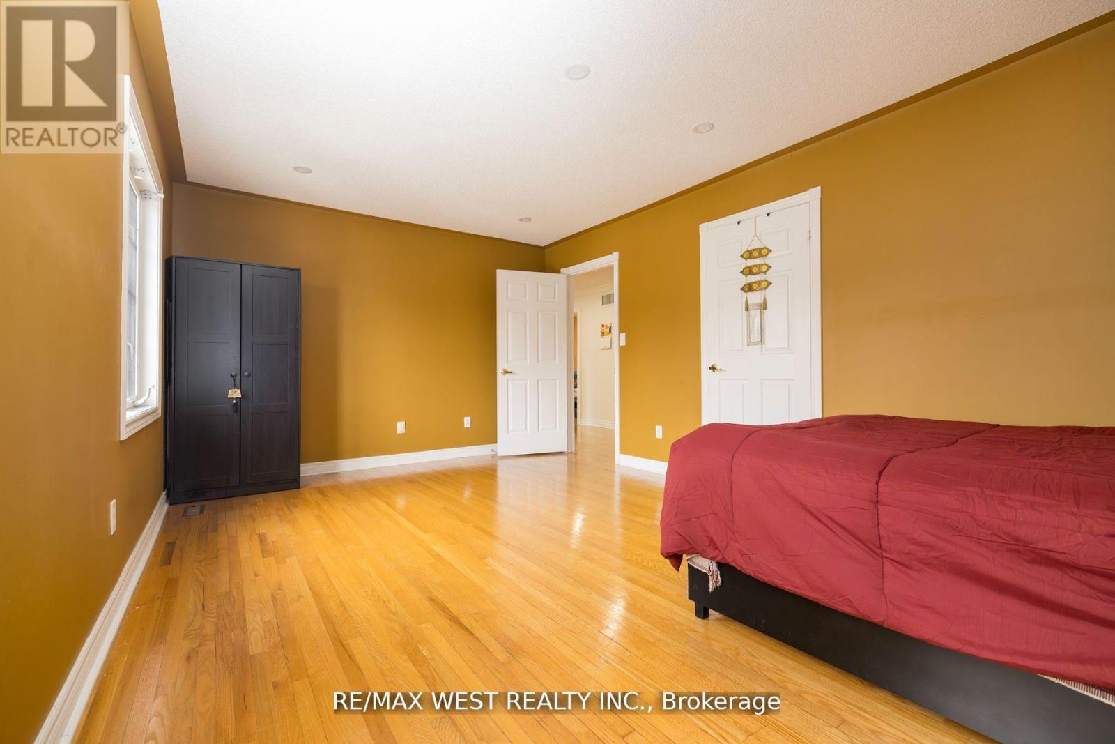 56 Meadow Oak Place, Toronto, Ontario  M9N 3Z6 - Photo 34 - W12426696