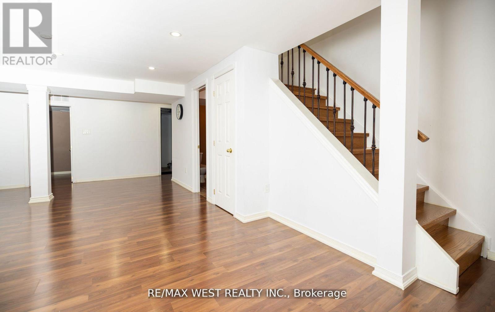 56 Meadow Oak Place, Toronto, Ontario  M9N 3Z6 - Photo 37 - W12426696