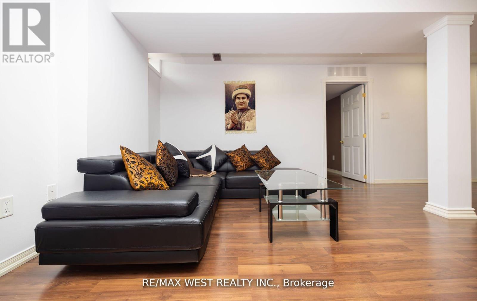 56 Meadow Oak Place, Toronto, Ontario  M9N 3Z6 - Photo 39 - W12426696