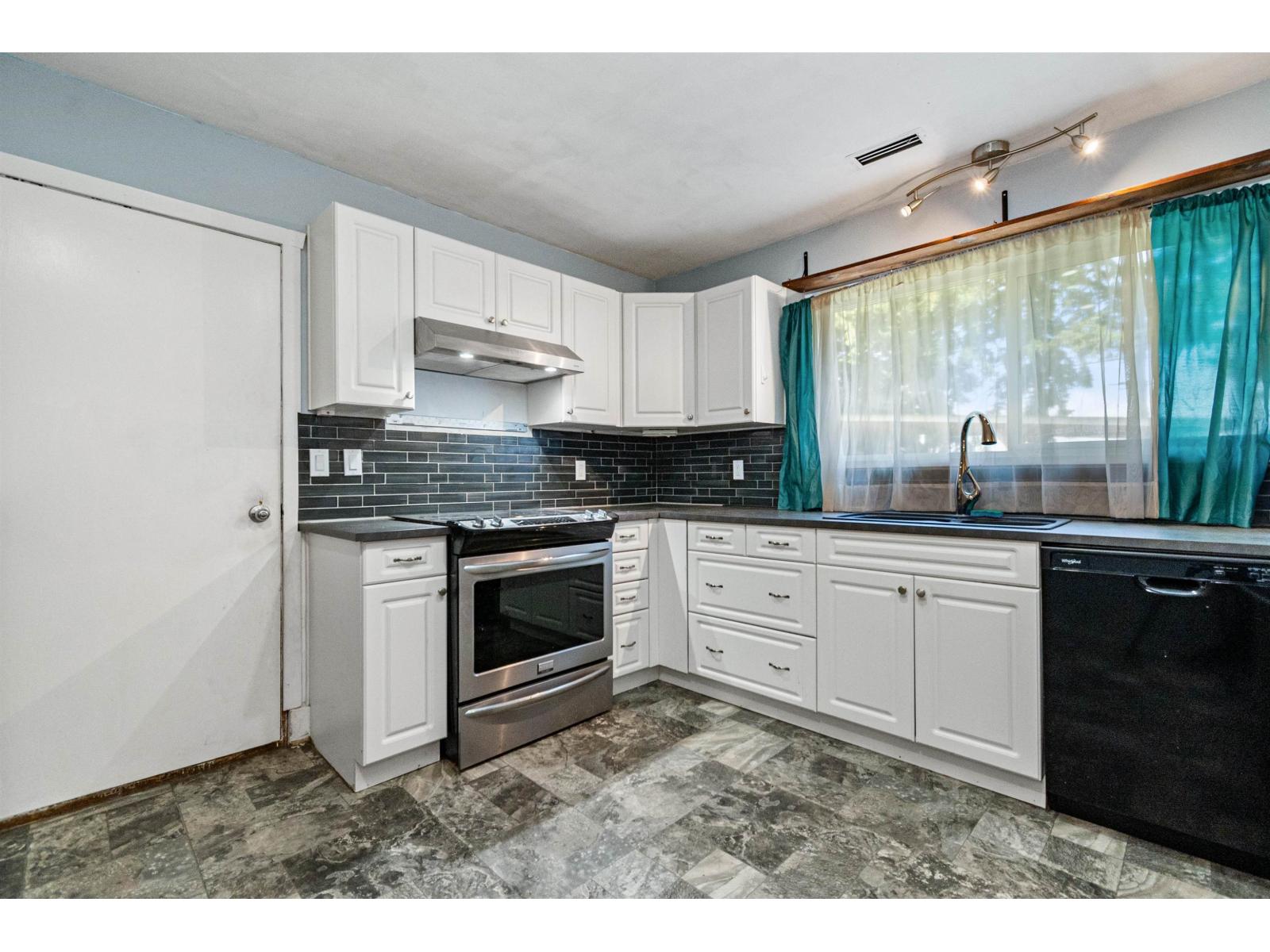 5460 Interprovincial Highway, Abbotsford, British Columbia  V3G 2P6 - Photo 23 - R3051860